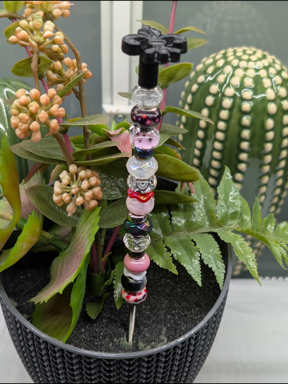 Hand Made Beaded Fairy Wand/Plant/Garden Stake W/Black Metal Fleur Di Lis Topper